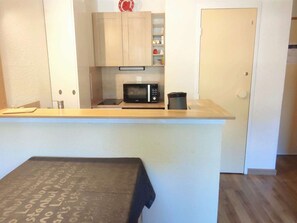 Fridge, microwave, coffee/tea maker