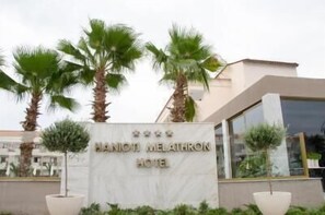 Exterior - Hanioti Melathron (Kassandra)