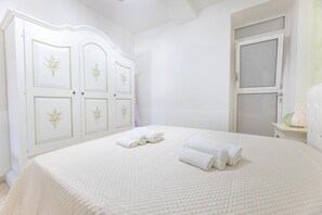 5 chambres, accès au Wi-Fi (inclus), literie fournie