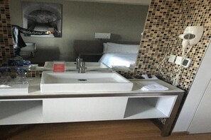 Bathroom - Fiesta Inn Morelia Altozano (Morelia)