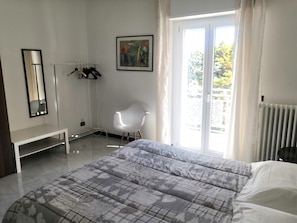 4 Schlafzimmer, Schreibtisch, kostenloses WLAN, Bettwäsche