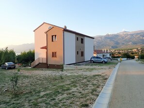 Esterni