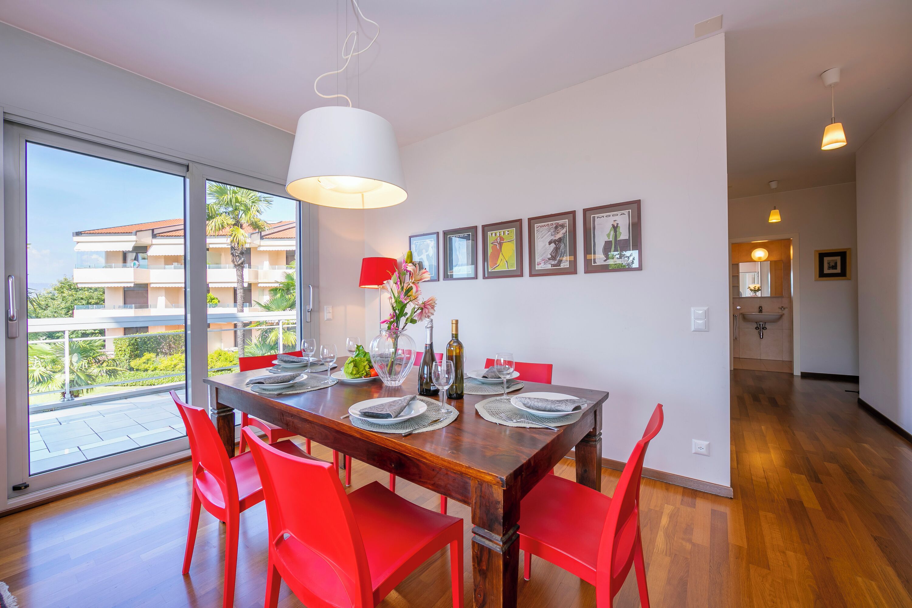 Family Apartment, Multiple Bedrooms, 2 Bathrooms (La Maison du Bonheur) | Dining