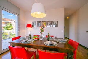 Family Apartment, Multiple Bedrooms, 2 Bathrooms (La Maison du Bonheur) | Dining - La Maison du Bonheur (Lugano)
