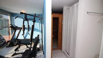 Family Apartment, Multiple Bedrooms, 2 Bathrooms (La Maison du Bonheur) | Fitness facility