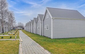 Property grounds - 2 bedroom nice home in Sianozety (Sianozety)