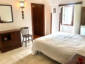 3 habitaciones y ropa de cama 