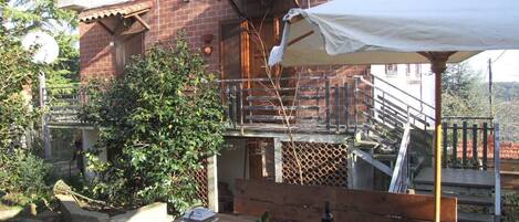 تناول الطعام بالخارج