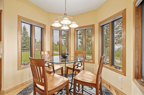 2 King Suites! Spacious Cabin Overlooking the Black Hills above Lead, SD!