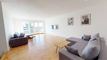 Apartment | Living area | Smart TV