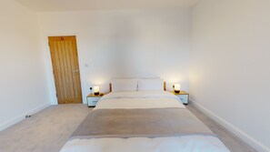 Apartment | Laptop workspace, iron/ironing board, free WiFi - Bridge Apartments by Karah Suites (Lowestoft)