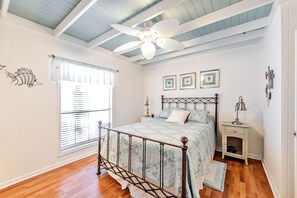 3 bedrooms, WiFi, bed sheets