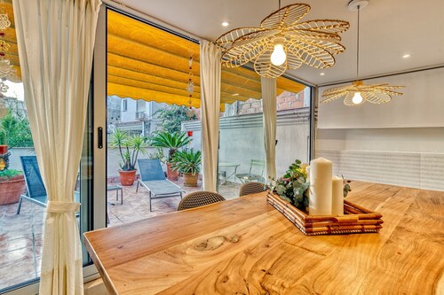 Gran casa al lado de la playa y Barcelona Centro