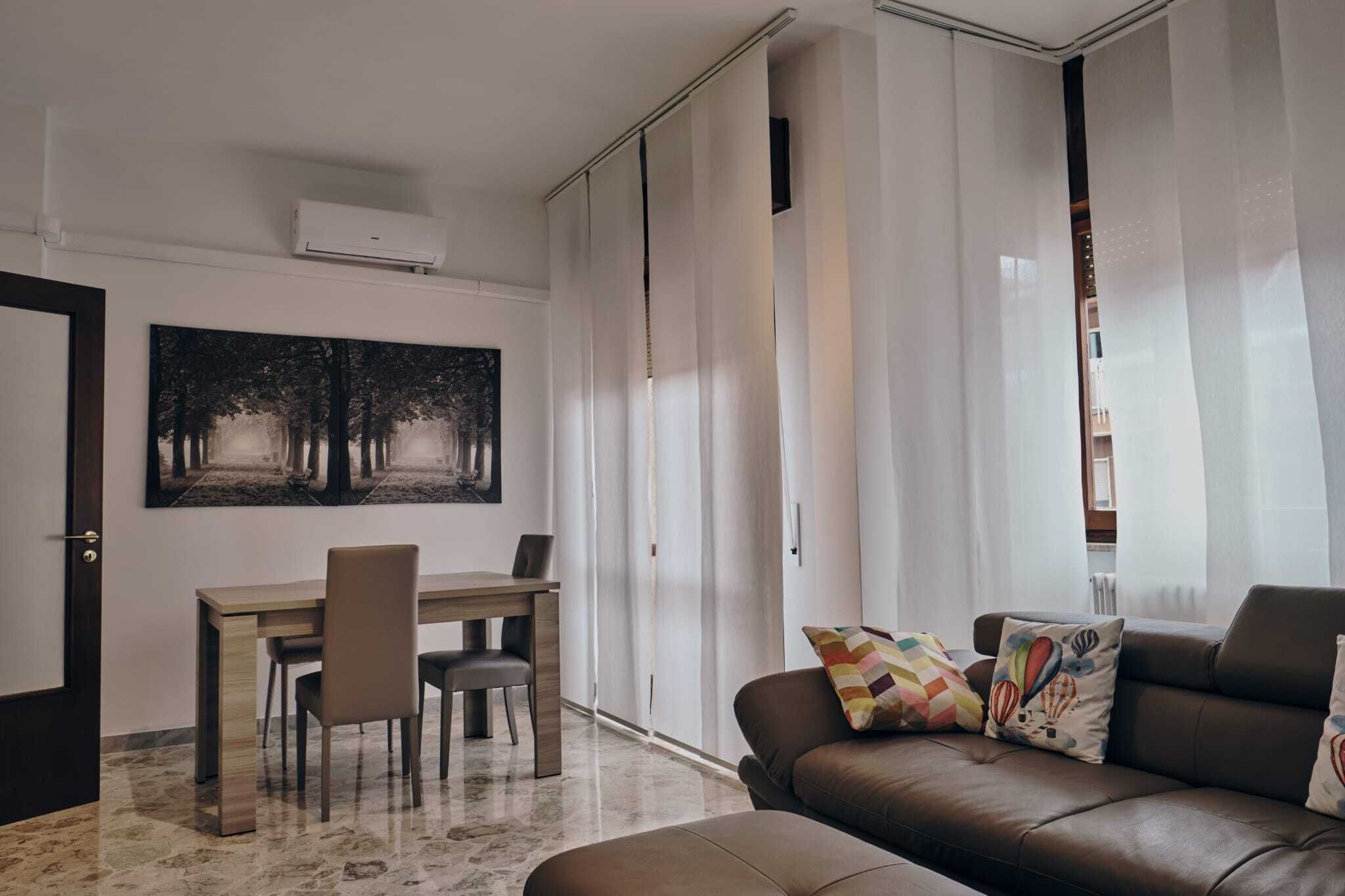 Televisión y oficina 