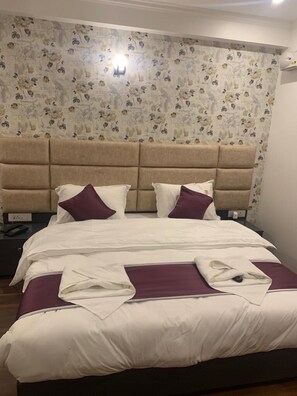 Room - Pulkit Residency (Gurugram)