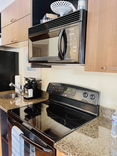Prime downtown location, luxury condo getaway 
