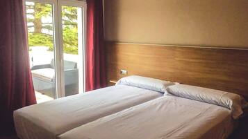 8 bedrooms, iron/ironing board, travel crib, free WiFi