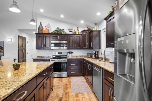 Brand New 2021 4 BR + den Lake House minutes to world class golf.  