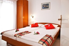 2 bedrooms - Family-friendly, cozy stone holiday house (Kolan)