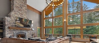 6,200sqft 7BD Dream Mountain Cabin for Family Time | 1PM Check In/Out
