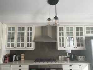 Fridge, microwave, oven, stovetop - Blue Wren Retreat, Nannup - "Resting Place" (Nannup)