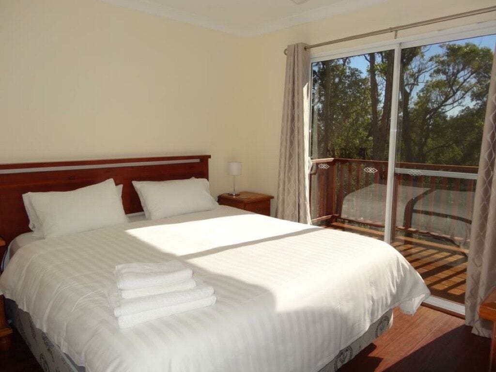 3 bedrooms, iron/ironing board, travel cot, bed sheets