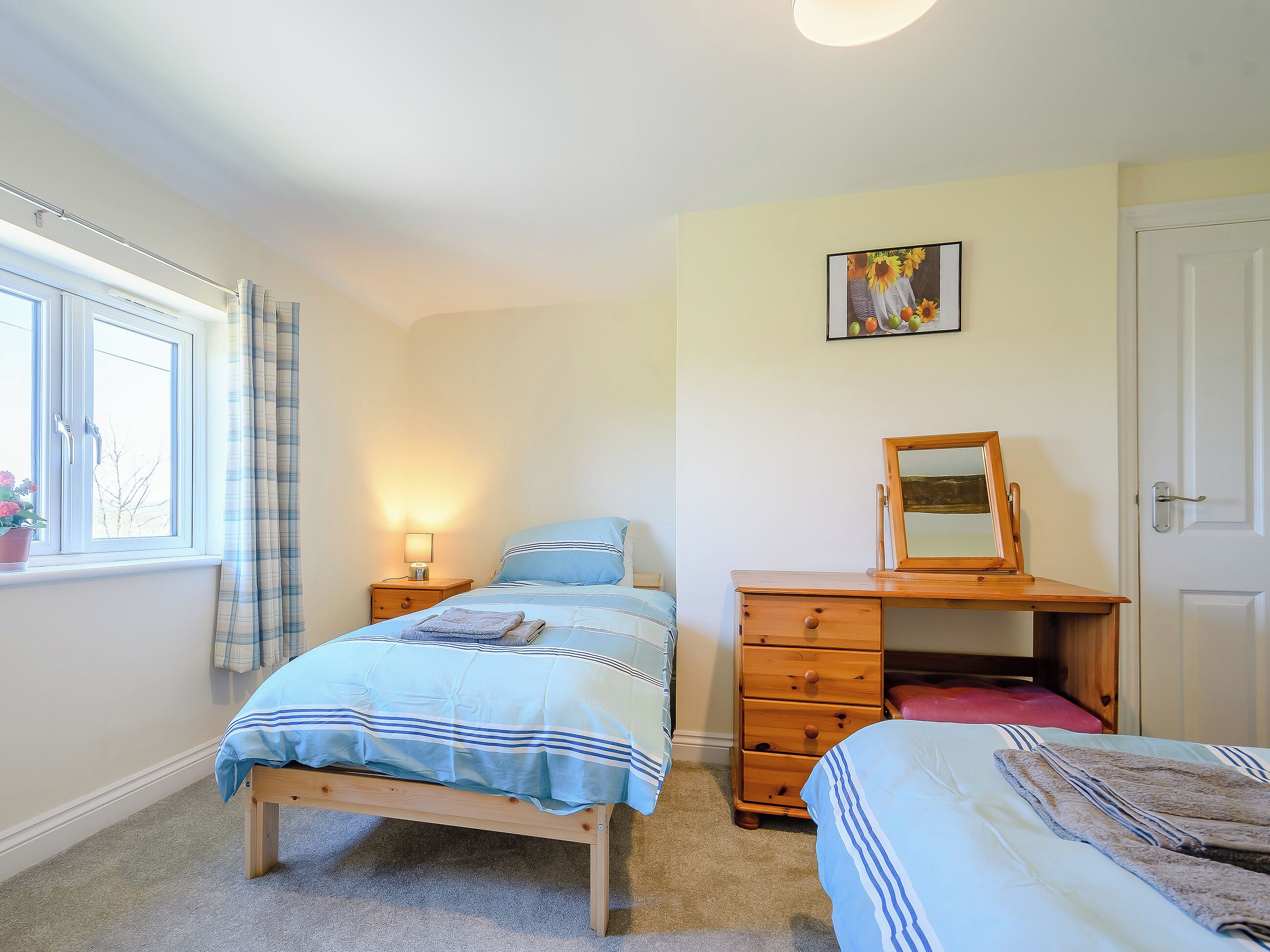 3 bedrooms, WiFi (free), bed sheets