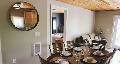 The Cabin on Grey Owl w/hot tub