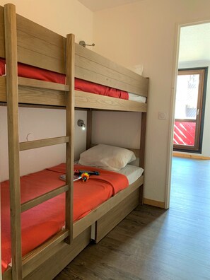 1 bedroom, WiFi, bed sheets - travelski home classic - Résidence La Muzelle (Les Deux Alpes)