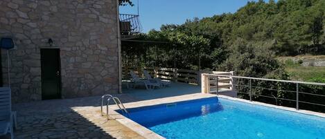 Seasonal outdoor pool, sun loungers