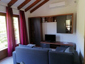 Traditional Villa | Living area