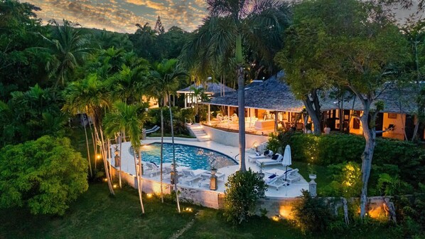 Outdoor pool, a heated pool