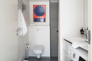 Ducha, secador de pelo y suelo radiante
