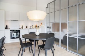 2 bedroom apartment | Dineren in de kamer