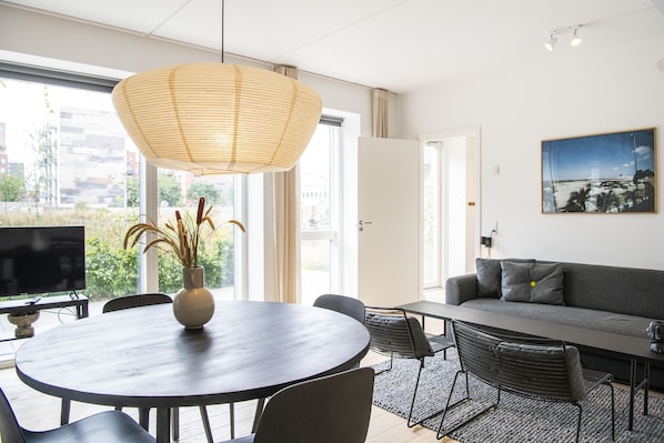 2 bedroom apartment | Living area