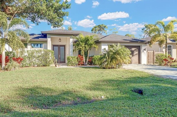 المنشأة من الخارج