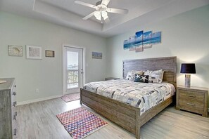 4 bedrooms, iron/ironing board, WiFi, bed sheets