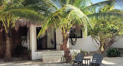 Kitchen, Starlink Wi-Fi, Beach 1 block