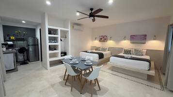 1 dormitorio, tabla de planchar con plancha, cuna de viaje y wifi gratis