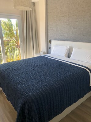 2 slaapkamers, een strijkplank/strijkijzer, gratis wifi, beddengoed