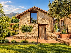 Exterior - Finca Aprisco de Candeleda, a dream to share.   (candeleda)