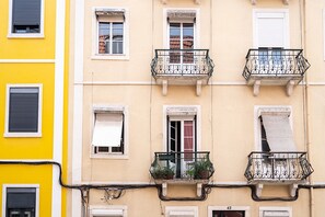 Exterior - Curry Apartment, Wifi, AC !New! (Lisboa)