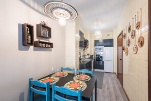 Dining - Woodwork Apartment (Porto)