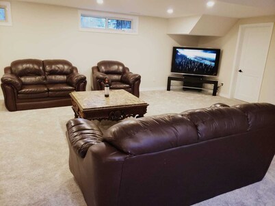 Gorgeous cottage is only a two hour from Toronto