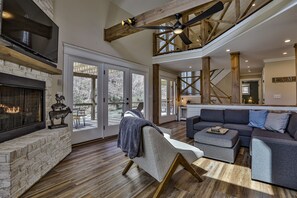 Smart TV, fireplace, DVD player, table football