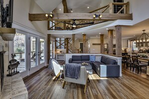 Smart TV, fireplace, DVD player, table football