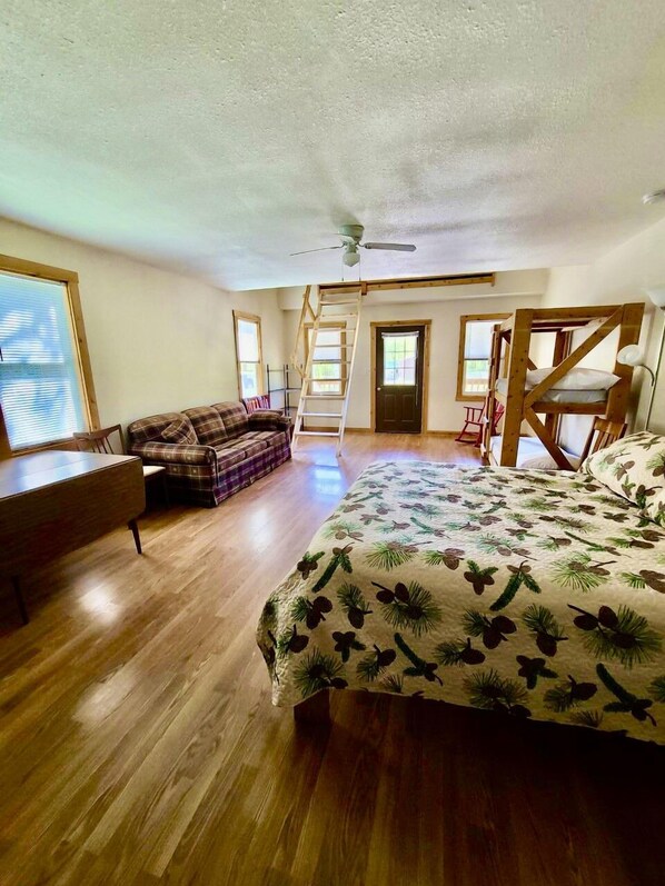 2 bedrooms, bed sheets