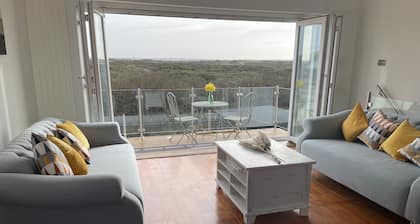 Stunning House Overlooking Nature Reserve