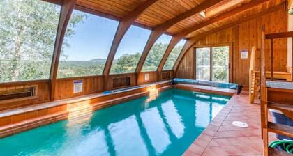 Panoramic Views, Indoor Pool by Evergreen Home
