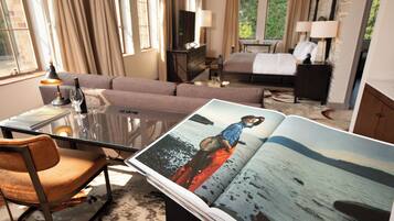 Hochwertige Bettwaren, Daunenbettdecken, Pillowtop-Betten, Zimmersafe